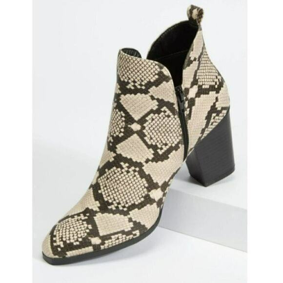 New! Rue 21 Women's Snake Print Chunky Block Heel Ankle Booties - Picture 3 of 8